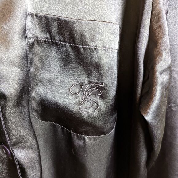 VS satine button up  - Picture 3 of 4